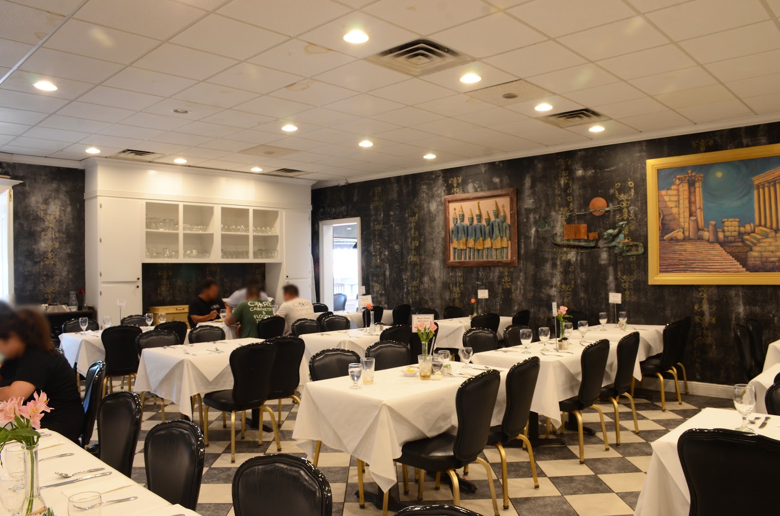 A restaurant on Government Street, downtown Ocean Springs.
